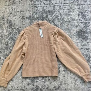 NWT ribbed puff sleeve cream sweater medium